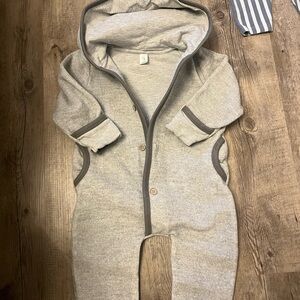 Adorable Gray Hooded Kids Footie